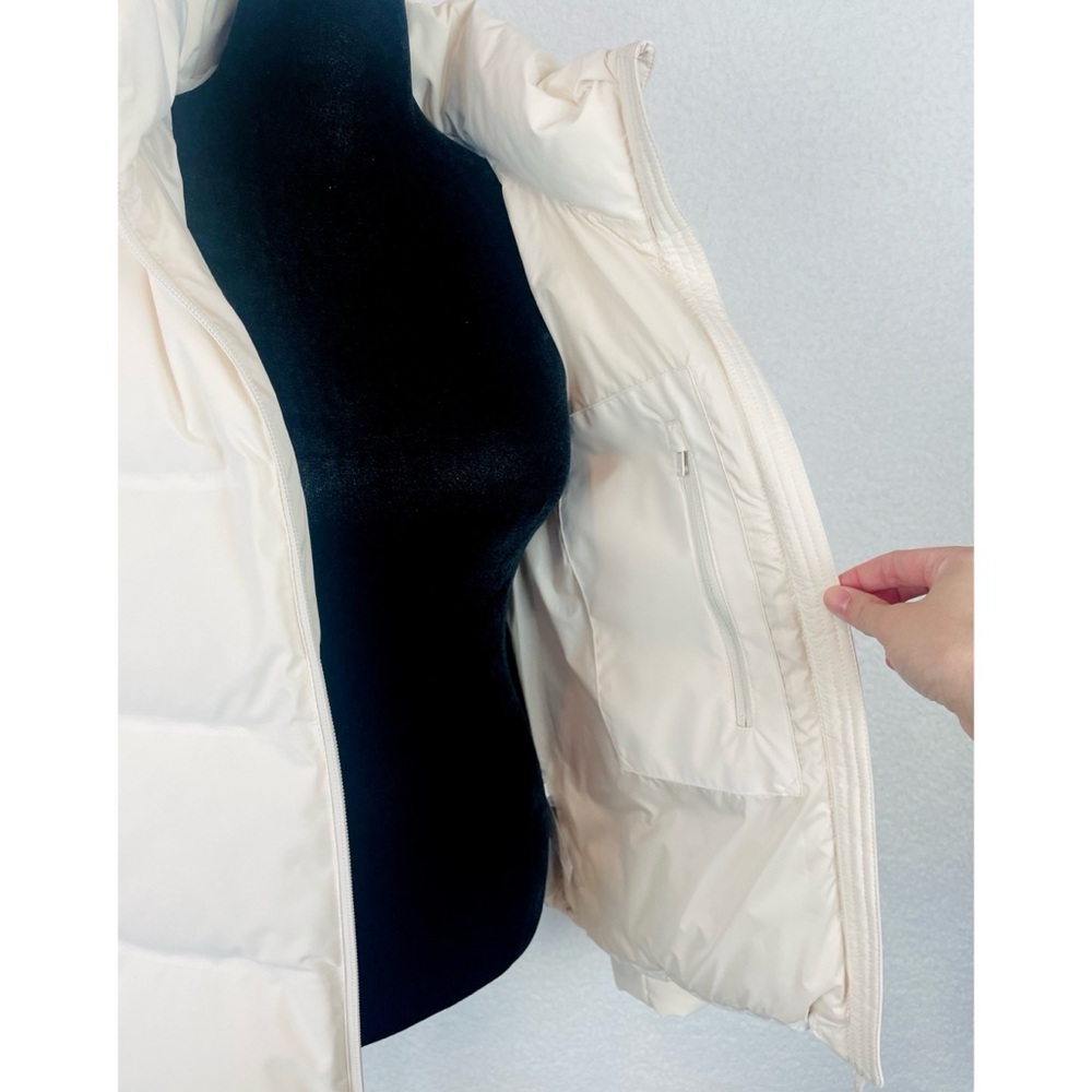 UNIQLO • Cream Seamless Hooded Down Puffer Jacket, XS - Picture 10 of 16